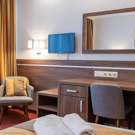 Hotel Arpad Tatabánya Εξωτερικό φωτογραφία